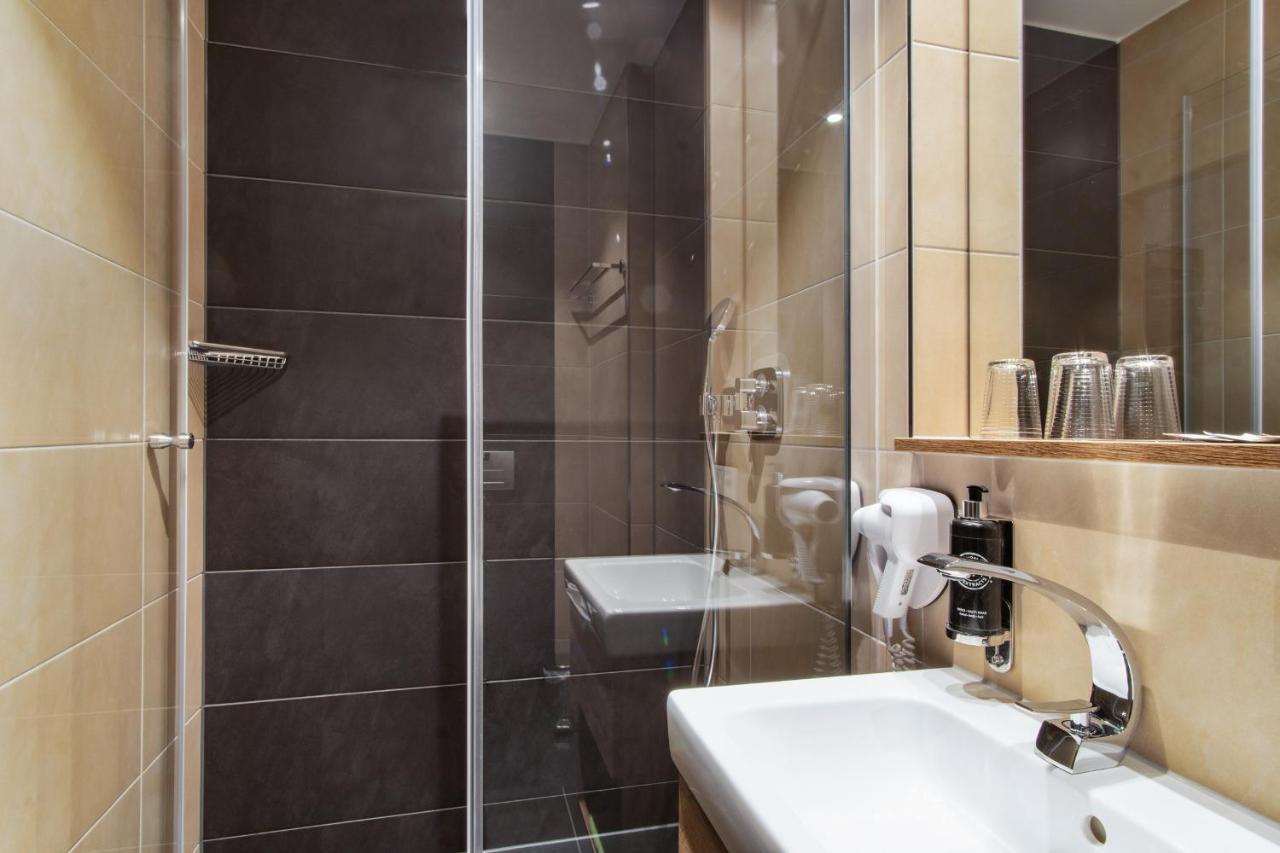 Hotel Wettiner Hof 리자 외부 사진