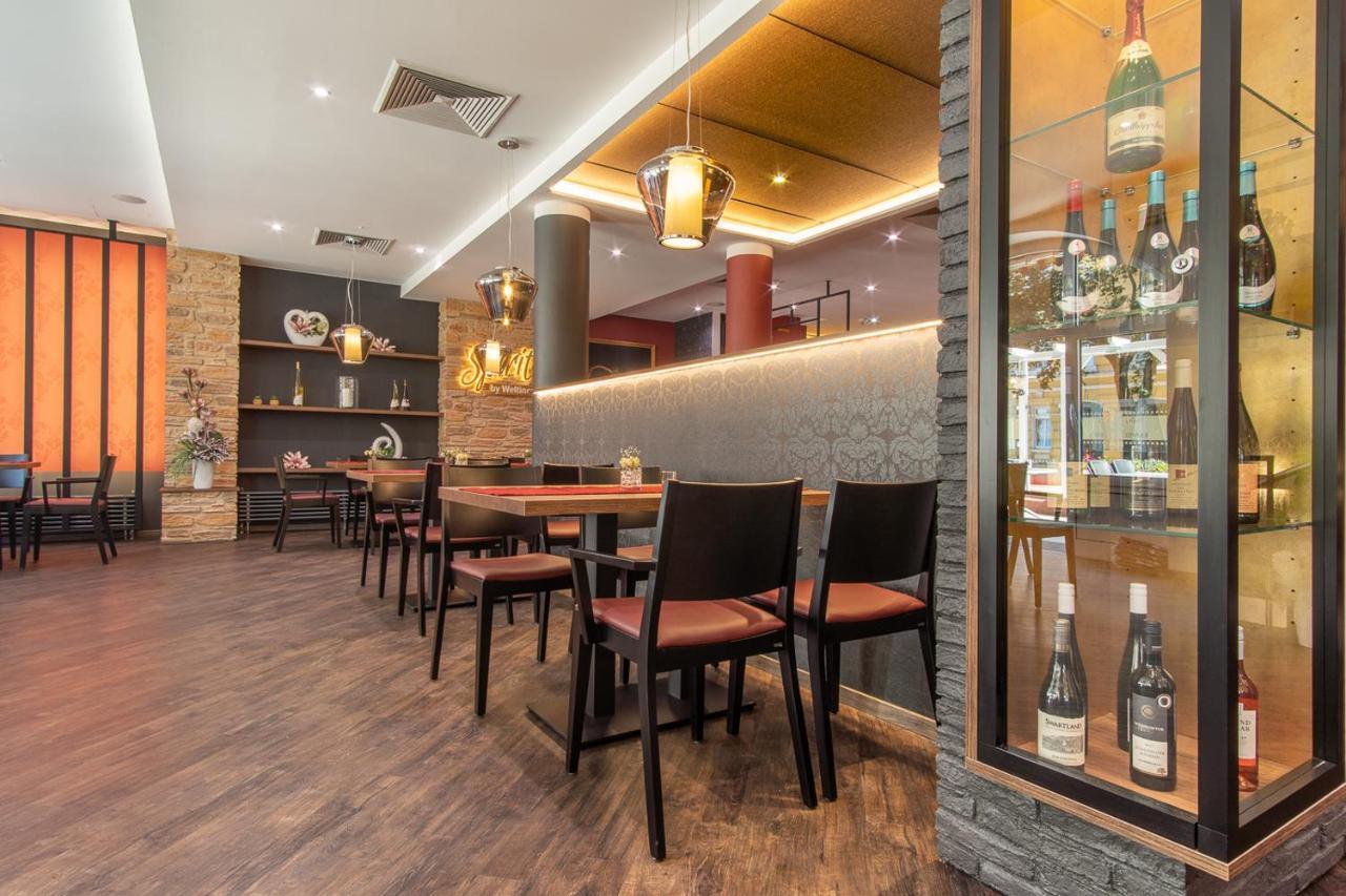 Hotel Wettiner Hof 리자 외부 사진