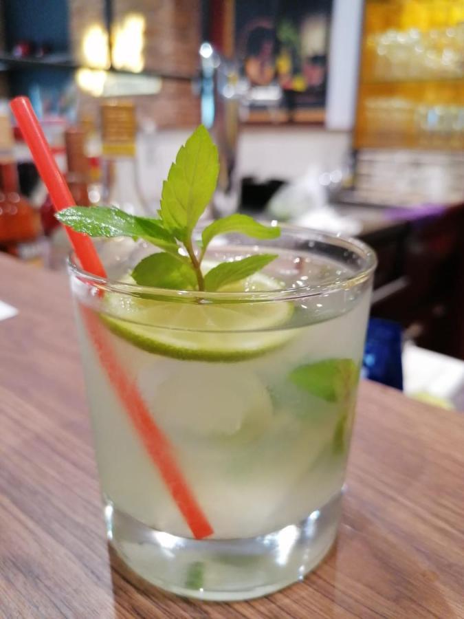 Hotel Wettiner Hof 리자 외부 사진