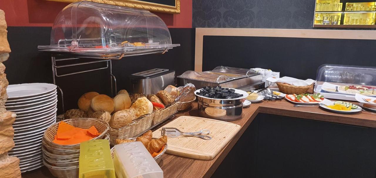 Hotel Wettiner Hof 리자 외부 사진